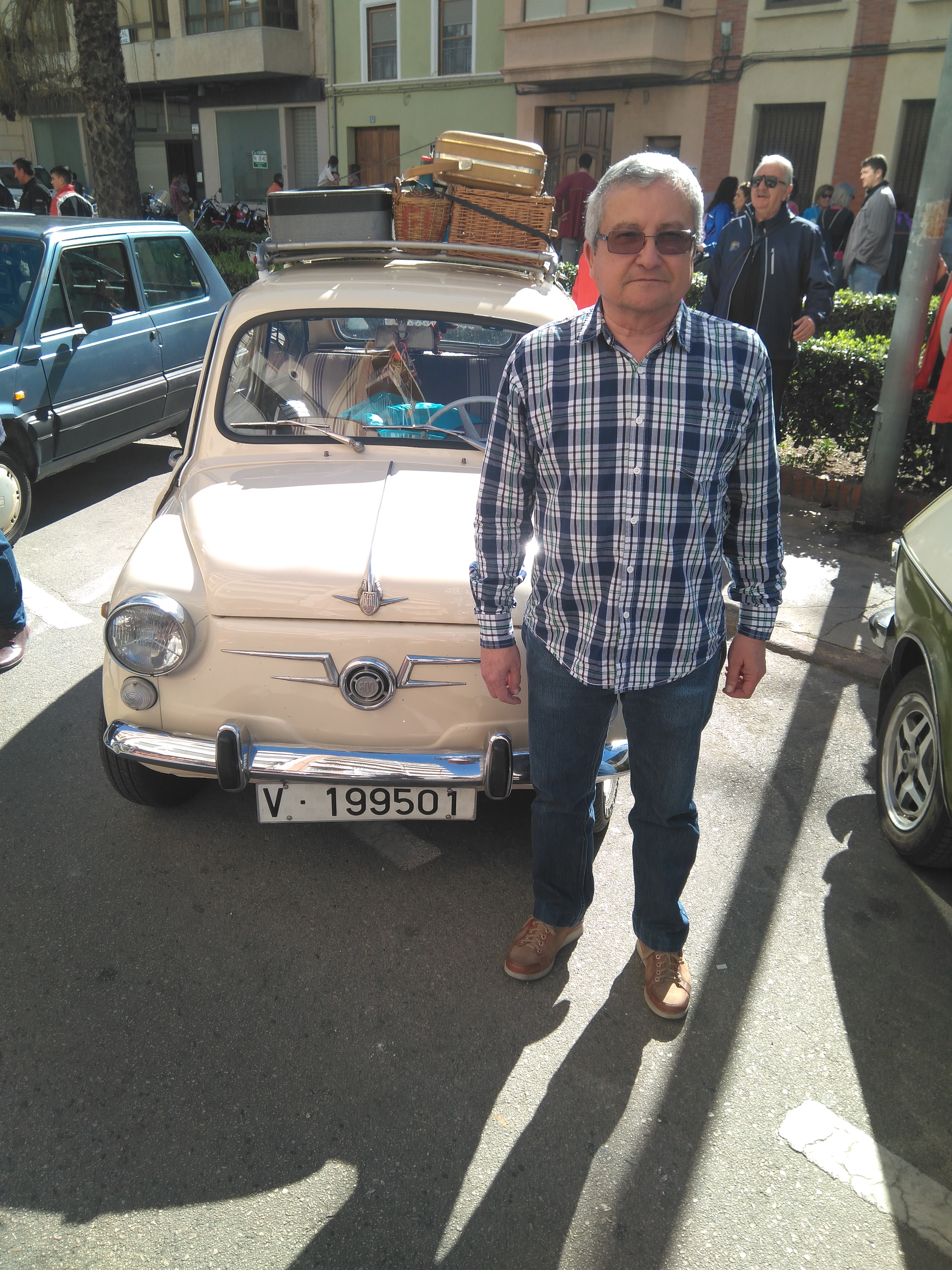 Salvador Ferrer Muñoz
. Socio número 443.